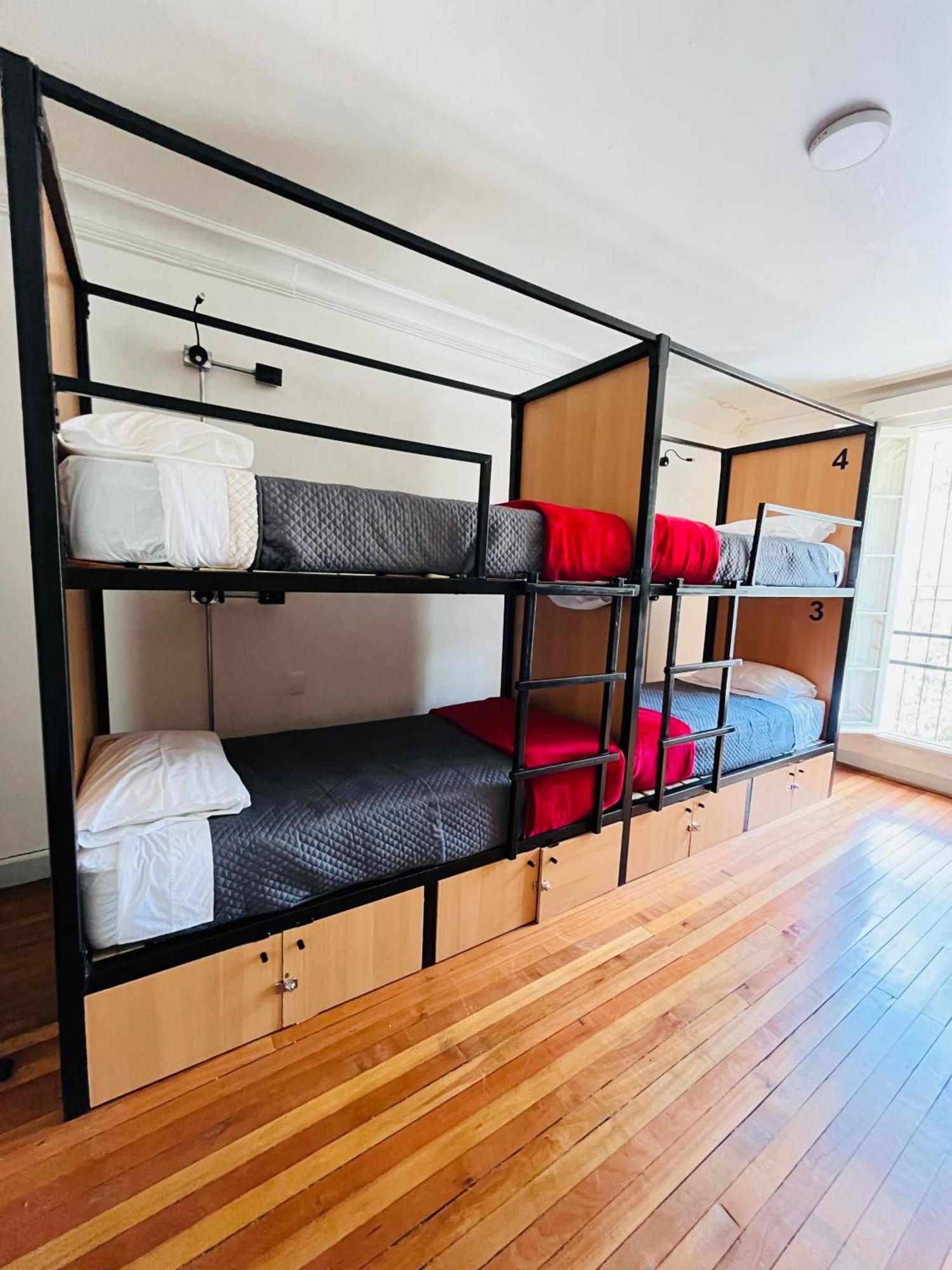 Enjoy Hostel Сантьяго Экстерьер фото
